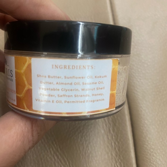 ❌❌SOLD❌❌Lovely set of body lotion,body wash,face scrub,face gel. - Picture 9 of 15